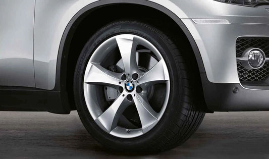 Aluminium Tire Estrella Design 259 OEM 36116778589 pour BMW E71, E72. BMW d'origine.