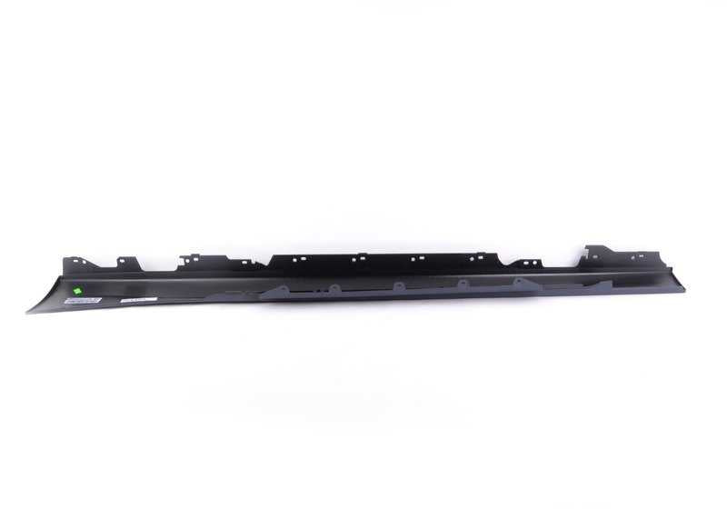 Moldura lateral derecha (imprimada) OEM 51778056818 para BMW F21, F22, F23. Original BMW.