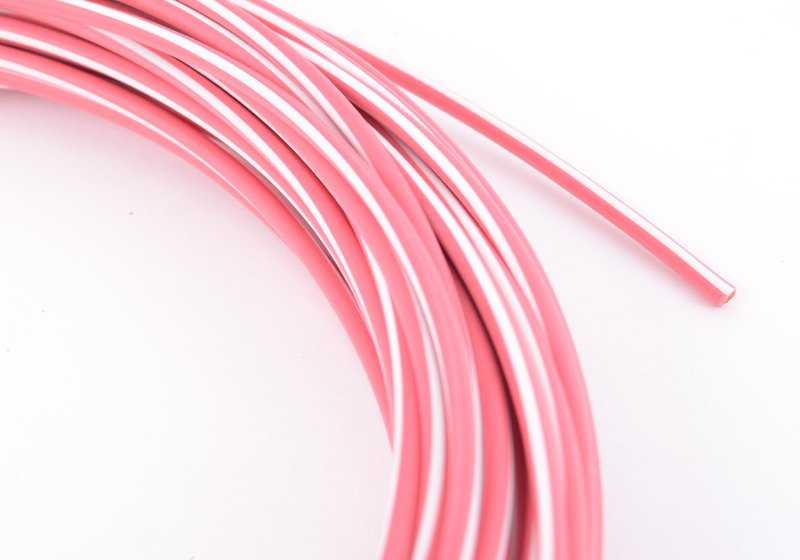 Cable rojo-blanco para BMW E81, E82, E87, F20, F21, F52, E30, E36, E46, E90, F10, G30, E63, G12, F39, G02, E53, E71, G07, E85, E52 (OEM 61126940164). Original BMW