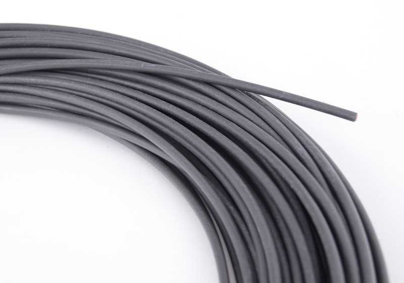 Black Cable OEM 61121391673 For BMW E81, E82, E87, E88, F20, F21, F40, F52, F70, F22, F23, F44, F45, F46, F87, U06, E21, E30, E36, E46, E90, E91, E92, E92, E93, E93, F F34, F35, F80, G20, G21, G28, G80, G81, F32, F33, F36, F82, F83, G22, G23, G26, G82