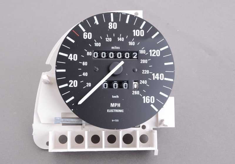 Instrumententisch / Tacometer OEM 62121377616 für BMW E23, E24. Original BMW.