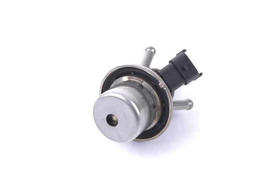 Dosing unit for BMW F20N, F21N, F22N, F23N, F30, F31, F34N, F32N, F33N, F36N, F07N, F10N, F11N, G60, G61, F02N, G11, G12, F25, F15, F16 (OEM 18308514448). Original BMW.