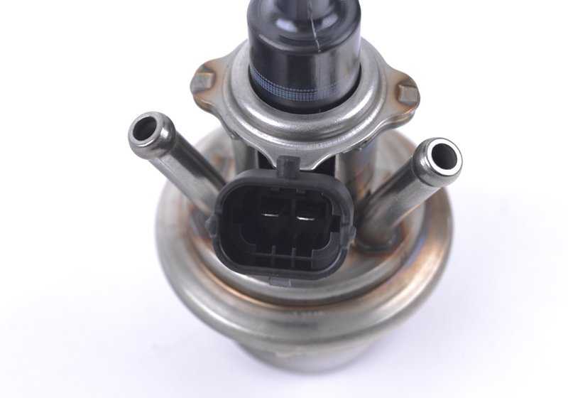 Dosing unit for BMW F20N, F21N, F22N, F23N, F30, F31, F34N, F32N, F33N, F36N, F07N, F10N, F11N, G60, G61, F02N, G11, G12, F25, F15, F16 (OEM 18308514448). Original BMW.