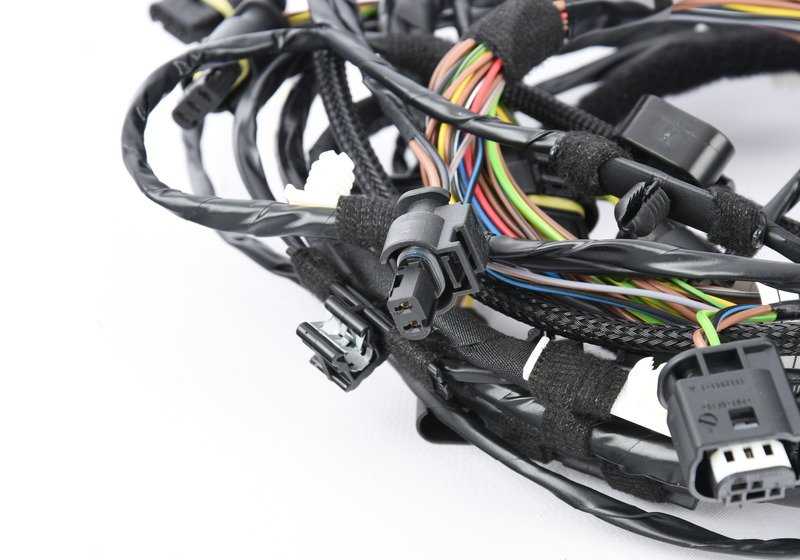 Juego de cables de reparación live trasero derecho OEM 61119381704 para BMW i8 (I12). Original BMW.