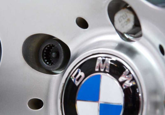 Parafusos anti -theft / porcas para pneus BMW M12X1.5x26mm. BMW original