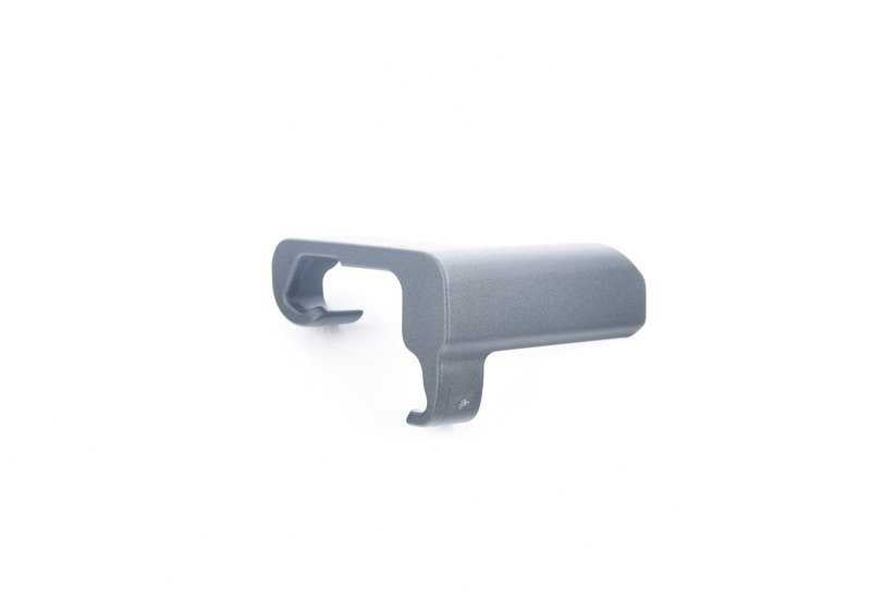 Tapón de cubierta para riel del asiento exterior derecho para BMW F20, F21, F22, F23, F30, F31, F34, F35, F80, F32, F36, F82, I01 (OEM 52107314014). Original BMW.