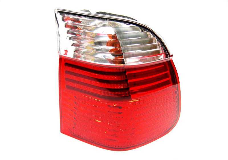 Right taillight (white) OEM 63216902532 for BMW E39 (Sedan, Touring). Original BMW.