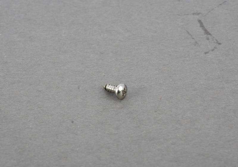 Tornillo de cabeza plana para BMW Serie 5 E60 (OEM 51348201152). Original BMW