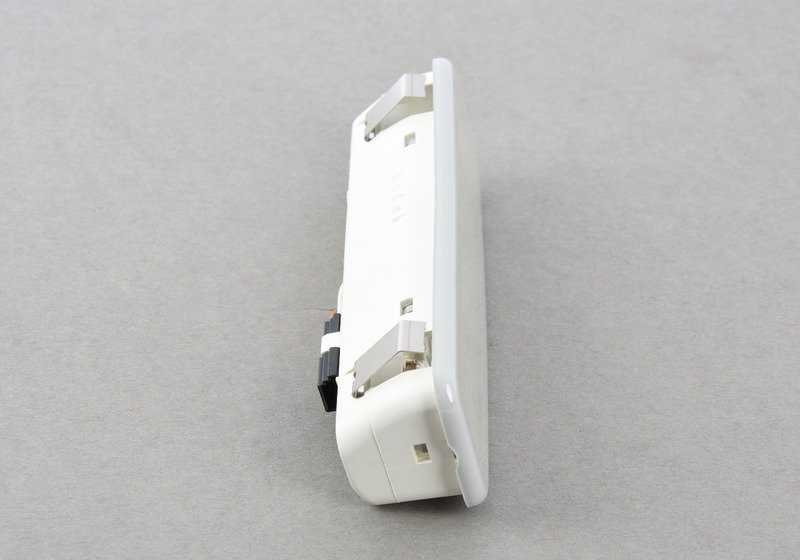 Luz Interior Trasera Izquierda para BMW Serie 5 E39 (OEM 63318366429). Original BMW