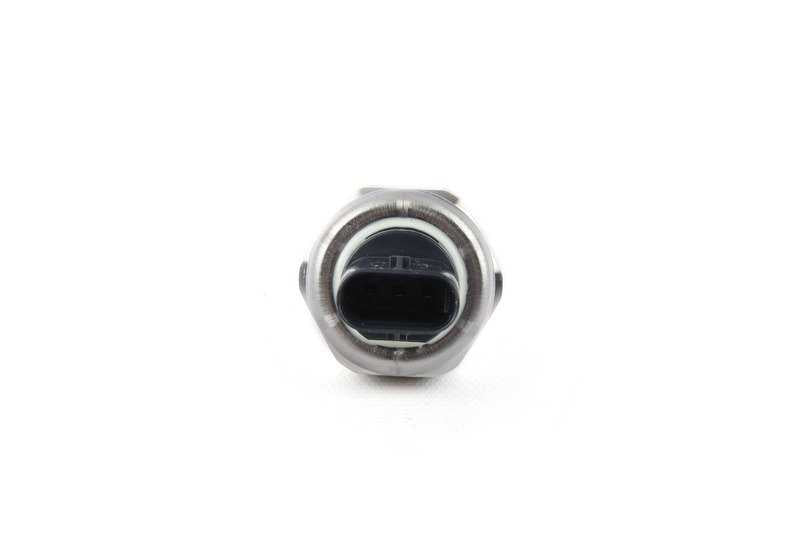 Sensor de presión de gases de escape para BMW F20, F21, F22, E90N, E91N, E92N, E93N, F30, F31, F34, F32, F33, F36, F07, F10, F11, F06, F12, F13, F01N, F02N, E84, F25, F26, F15, F16 (OEM 13628507634). Original BMW