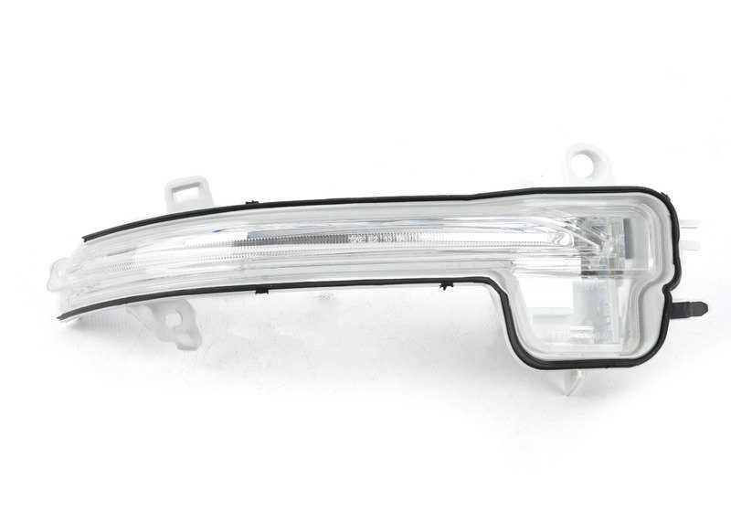 Luz intermitente adicional derecha para BMW Serie 2 F45, F46, X1 F48, F49 (OEM 51167493898). Original BMW