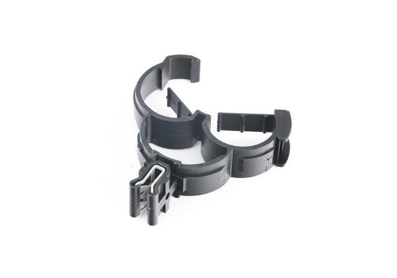 Soporte para Tubo para BMW F20, F21, F22, F23, G87, F30, F31, F34, F35, G80, G81, F32, F33, F36, G26E, G26F, G82, G83, G30, G31, G38, G60, G61, G68, G32, G12, G70, G14, G15, G16, F97, G45, F98 (OEM 17127599703). Original BMW