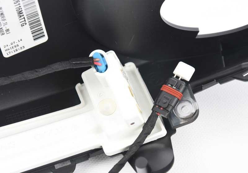 Carcasa con luz intermitente derecha OEM 63137848776 para BMW F30, F31, F80, F32, F33, F82, F83. Original BMW.