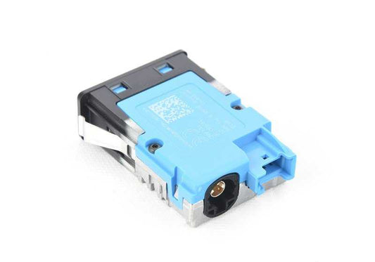 USB de conexión OEM 84108711939 para BMW F40, F44, F45, F46, G42, G87, G20, G21, G28, G80, G22, G23, G26, G82, G83, F90, G30, G31, G38, G32, G11, G12, F91, F93, G14, G15, G16, F48, F39, G01, G08, F97, G02, F98, G05, F95, G06, F96, G07, G29, I01, F55