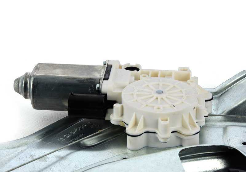 Elevalunas eléctrico con motor trasero derecho para BMW E36 (OEM 51378119082). Original BMW