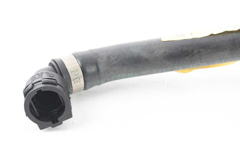 Manguera de refrigerante para BMW F20, F21, F22, F23, F30, F31, F34, F35, F32, F33, F36 (OEM 17127624676). Original BMW.