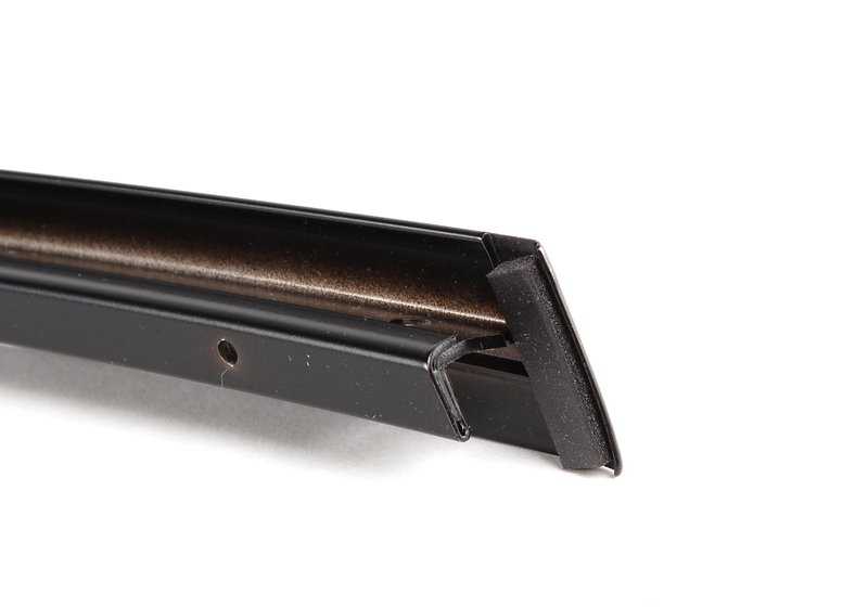 Cubierta del perfil guía de la ventana exterior izquierda para BMW Serie 5 E39 (OEM 51348159877). Original BMW