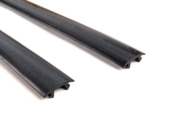 OEM roof bars 82710403104 for BMW E81, E87, E90. Original BMW.