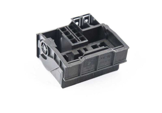 Connector housing for BMW E81, E82, E87, E87N, E88, E46, E90, E91, E92, E93, E39, E60, E61, E63, E64, E65, E66, E84, E83, F25, E53, E70, E71, E85, E86, E89, MINI R50, R52, 53, R55, R56, R57 (OEM 61138384580). Genuine BMW