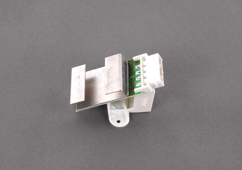 Blower motor resistor for BMW 3 Series E36, E46 (OEM 64118372775). Original BMW.