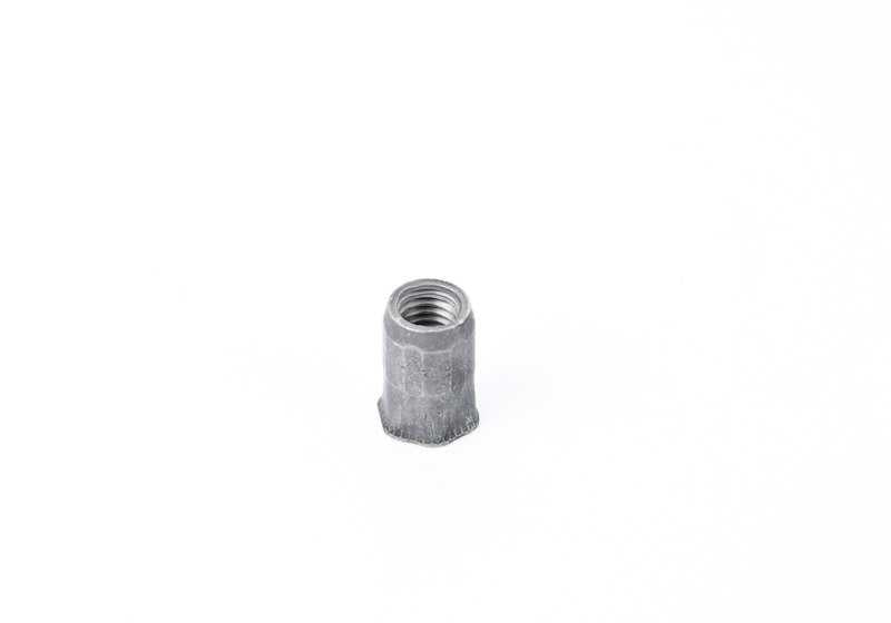 Testa piatta stupida OM 07147132312 per BMW F20, F21, F22, F23, F87, F30, F31, F34, F80, G20, G21, F32, F33, F36, F82, F83, G31, G01, G02. BMW originale.