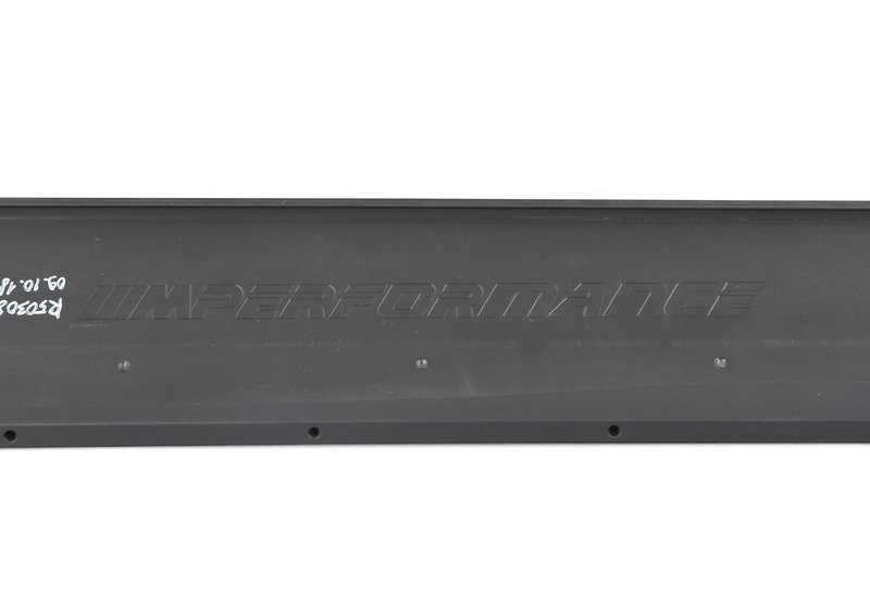 M Performance side skirt for BMW 5 Series G30, G30N, G31, G31N (OEM 51192455950). Original BMW.