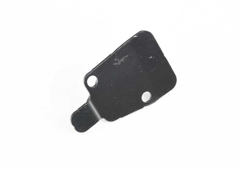 Tornillo con masa para BMW Serie 1 E81, E82, E87, E87N, E88, F20, F20N, F21, F21N, F40, F52 Serie 2 F22, F22N, F23, F23N, F44, F45, F45N, F46, F46N, F87, F87N, G42, G87, U06 (OEM 07147182215). Original BMW