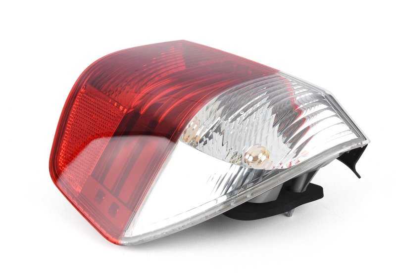 Piloto trasero LED derecho OEM 63217162212 para BMW E83 (X3). Original BMW.