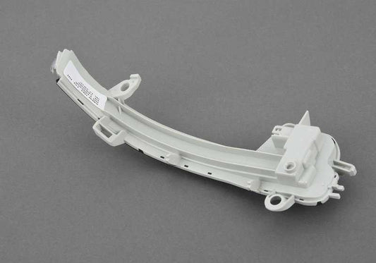 Intermitente adicional derecho para BMW F52, F45, F46, F48, F49 (OEM 63137377964). Original BMW.