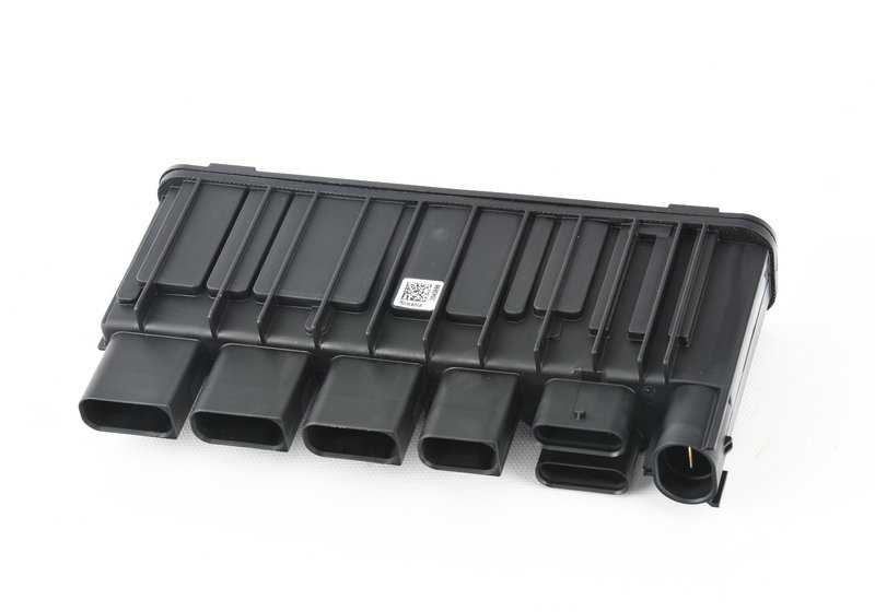 OEM integrated feed module 12638638551 for BMW F20, F21, F22, F23, F30, F31, F34, G20, G21, F32, F33, F36, G30, G31, G32, G11, G12, G14, G15, G16, G01, F97 , G02, G05, G06, G07, G29. BMW original.