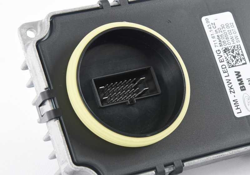 Módulo principal de luz LED para BMW Serie 6 F06, F12, F13, X5 E70, X6 E71 (OEM 63117307528). Original BMW.