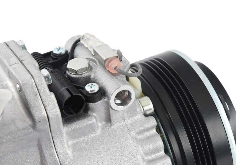 Air conditioning compressor for BMW X5 E53 (OEM 64526918000). Original BMW.