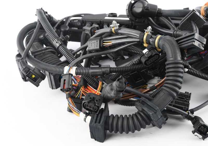 Arnés de cables del motor DDE para BMW X5 E70N (OEM 12518510901). Original BMW