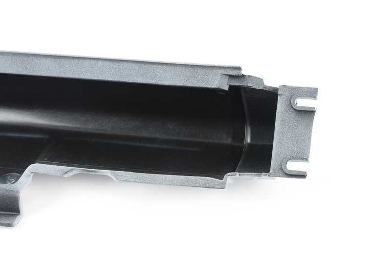 Moldura lateral derecha OEM 51711961756 para BMW E30. Original BMW.