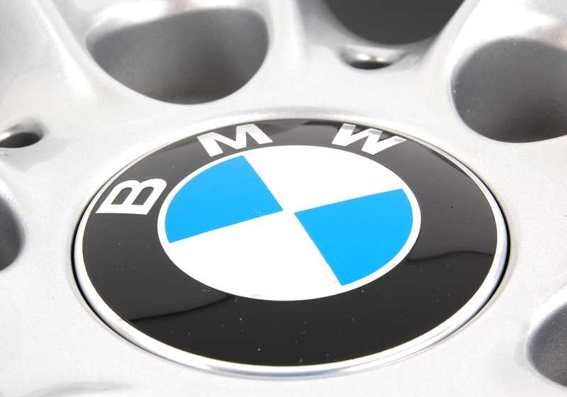 Llanta de aleación diseño Estrella 189 OEM 36116768859 para BMW E90, E91, E92, E93. Original BMW.