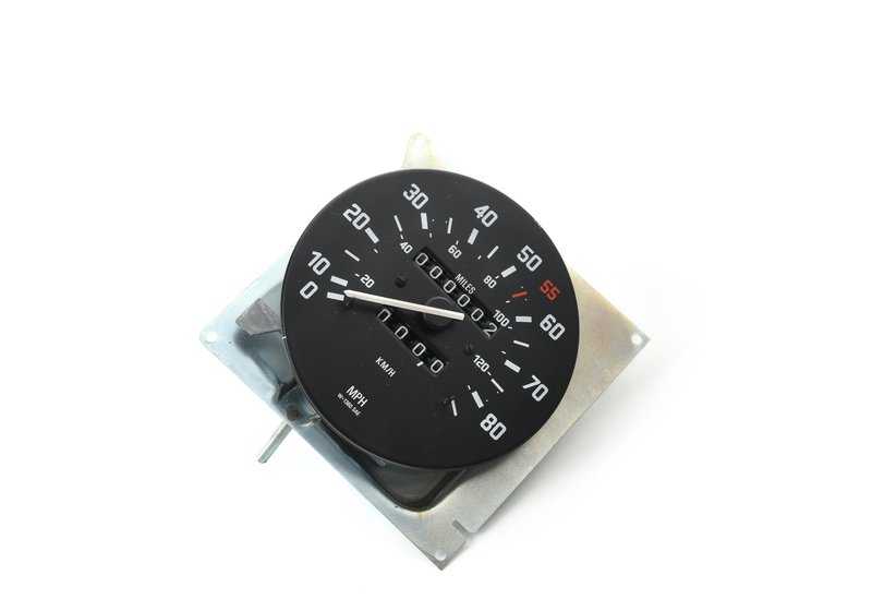 Tachometer for BMW 3 Series E21 (OEM 62121367903). Original BMW