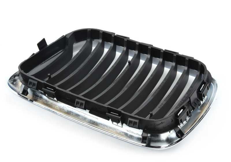 Rack decorativo destro per la serie BMW 3 E36 (OEM 51138195152). BMW originale.