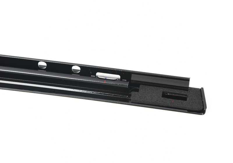 Rear left door upper window frame trim for BMW F90, G30 (OEM 51357390125). Original BMW