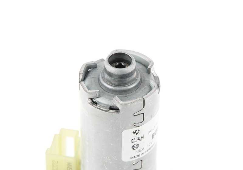 Réglage du siège du moteur (longitudinal) OEM 52107328696 pour BMW F21, F22, F23, F87, F32, F82. BMW d'origine.