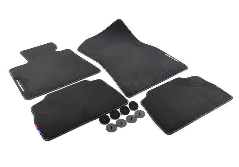 Set completo de Alfombrillas Tapetes M Performance Originales para BMW G06 y F96 . Original BMW