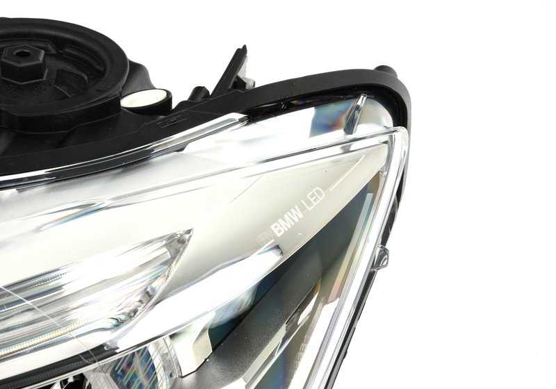 Faros LED izquierdo para BMW F30N, F31N (OEM 63117419629). Original BMW.