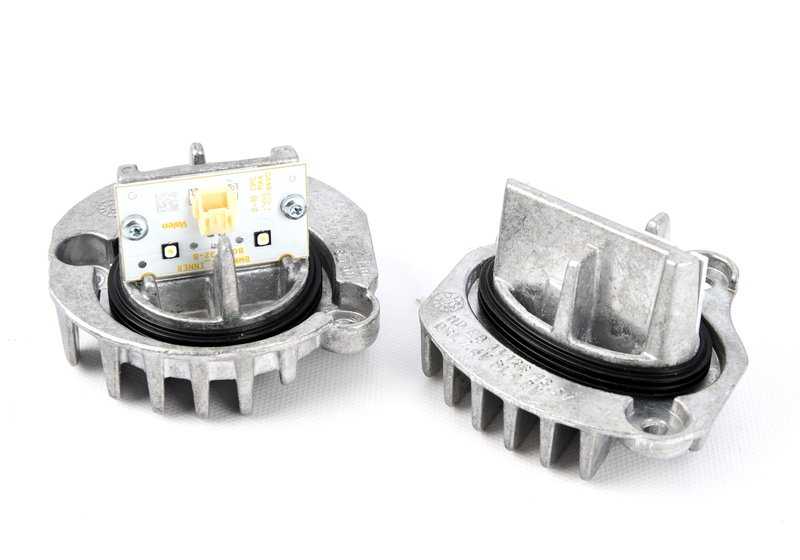 Conjunto de Módulos LED izquierdo para BMW F22, F23, F87 (OEM 63117388923). Original BMW.