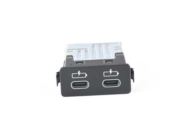 Conexión USB Dual para BMW Serie 1 F40, F52, Serie 2 F44, G42, Serie 3 G20, G21, G28, Serie 4 G22, G23, Serie 5 G30, G31, Serie 6 G32, Serie 8 G16, X2 F39, X3 G01, G08, X4 G02, X5 G18, X7 G07 (OEM 84105A84160). Original BMW.