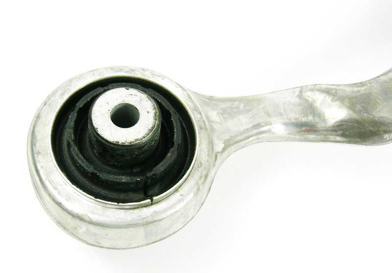 Tirante con cojinete de goma derecho para BMW E82, E90, E92, E93 (OEM 31102283576). Original BMW.