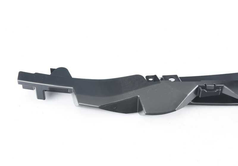 Rejilla central de entrada de aire OEM 51117386153 para BMW F30, F31. Original BMW.