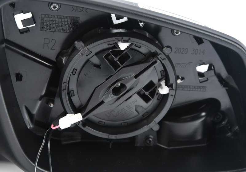 Exterior mirror without heated glass right for BMW 4 Series F32, F33, F36 (OEM 51167285136). Original BMW