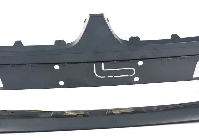 Cubierta de parachoques frontal imprimada para BMW G06 (OEM 51118081945). Original BMW