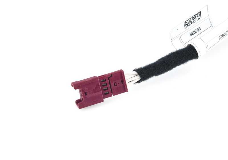 Cable adaptador para luz trasera para varios modelos de BMW (OEM 61115A3C023). Original BMW.