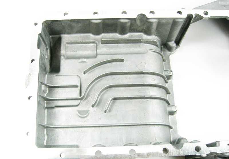 Oil Pan Top for BMW 5 Series E60, E61, 6 Series E63, E64, 7 Series E65, E66 (OEM 11137589687). Original BMW