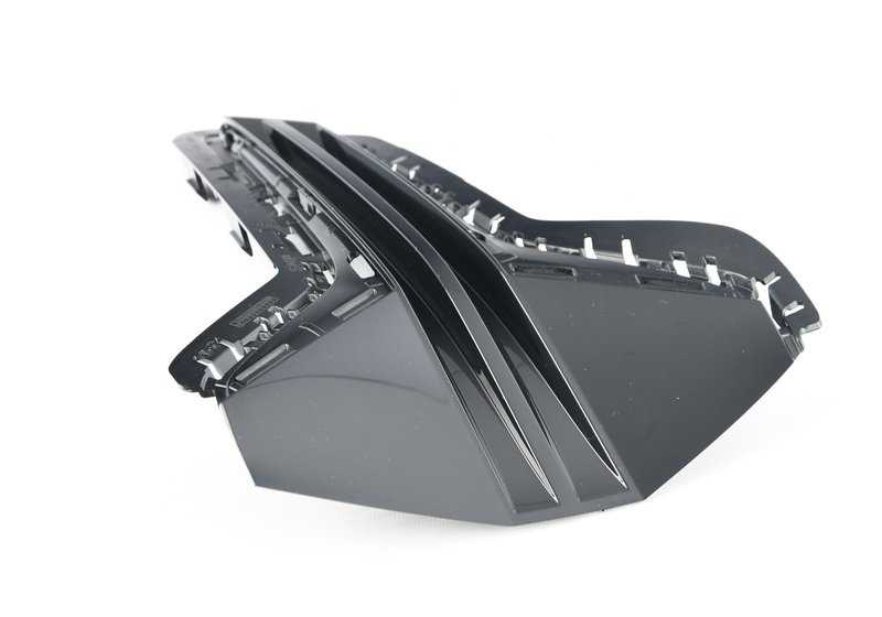 Rejilla lateral derecha cerrada OEM 51117464206 para BMW G20, G21, G28. Original BMW.